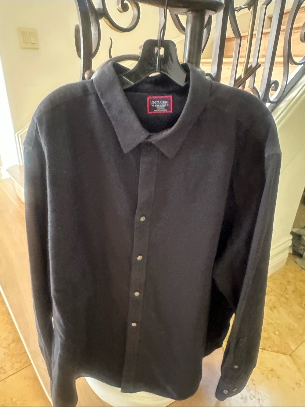 Black Long-Sleeve Button-Up Shirt
Untuckit